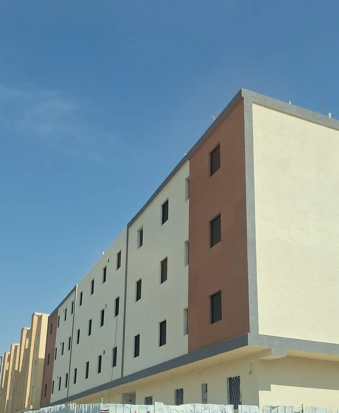ترميم وتجديد المباني السكنية في الرياض 